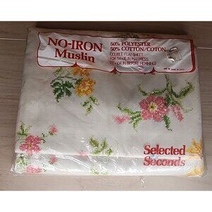 Vintage Selected Seconds Daisies Double Flat Sheet Floral Design New Old Stock